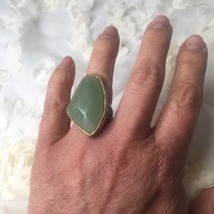 Green Stone Gold Tone Fashion Ring size 6